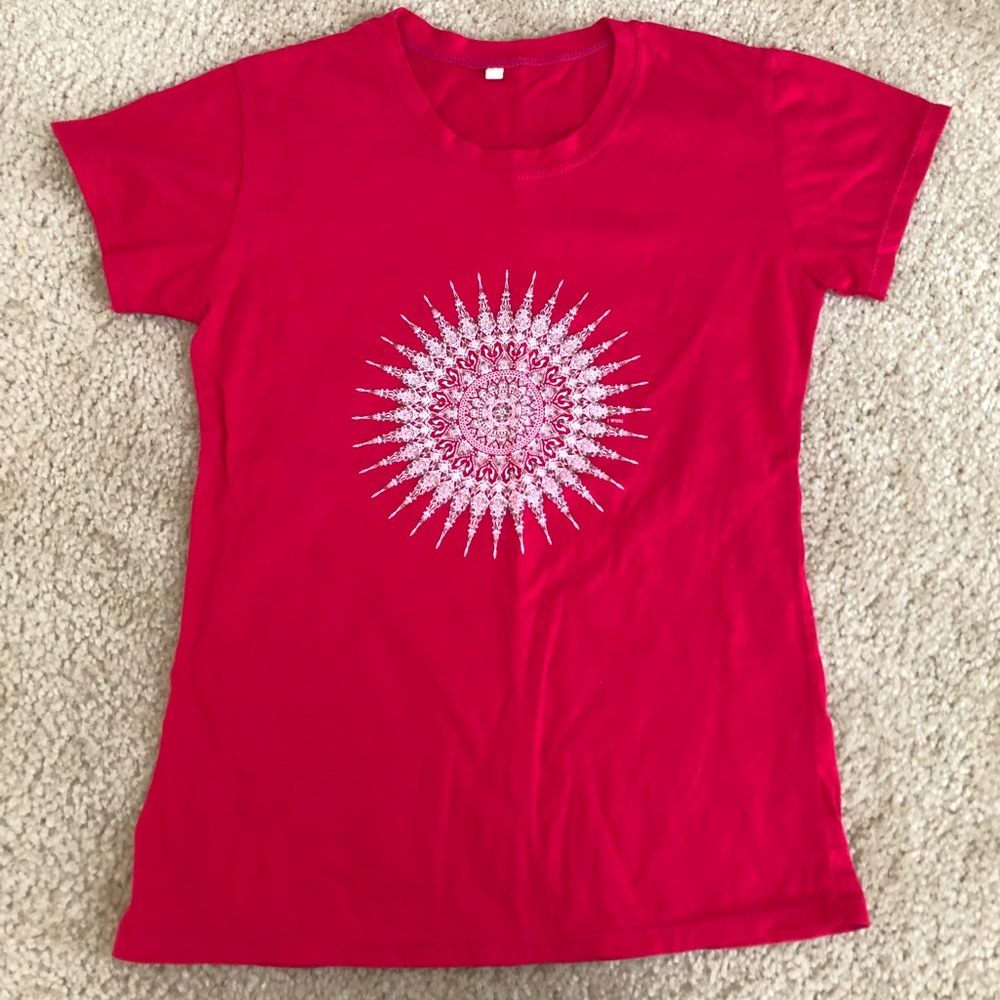 Red-pink short sleeve tee